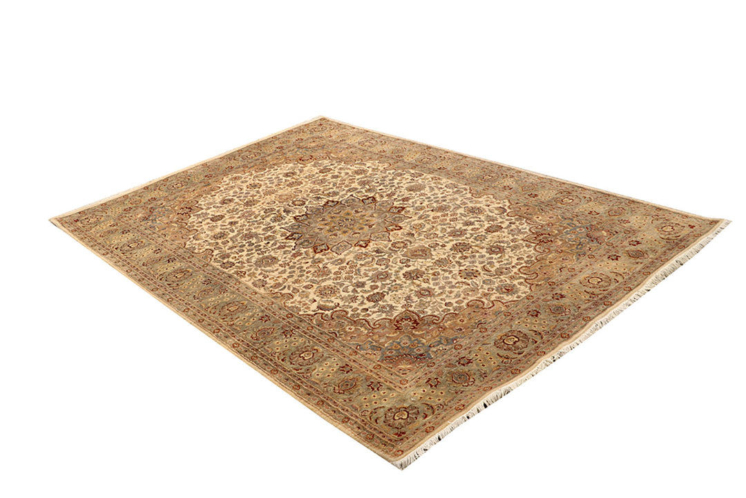 Blanched Almond Isfahan 5' 5 x 7' 11 - No. 68339 - ALRUG Rug Store