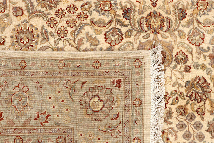 Blanched Almond Isfahan 5' 5 x 7' 11 - No. 68339 - ALRUG Rug Store