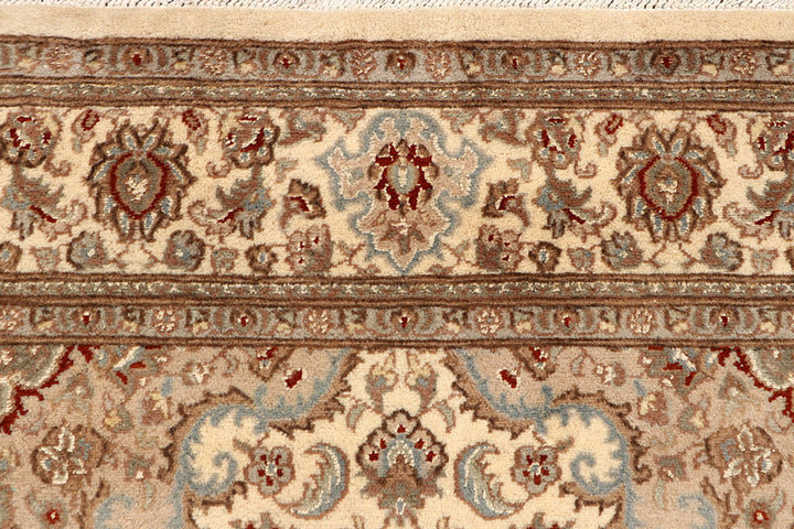 Blanched Almond Isfahan 5' 6 x 8' 4 - No. 68340 - ALRUG Rug Store