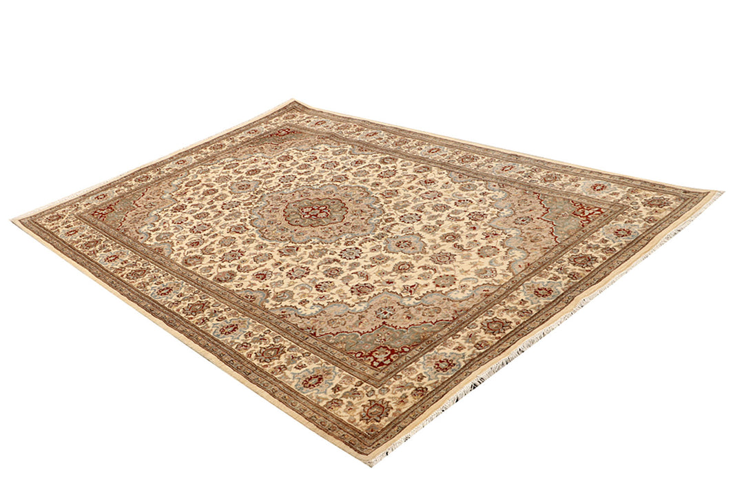 Blanched Almond Isfahan 5' 6 x 8' 4 - No. 68340 - ALRUG Rug Store