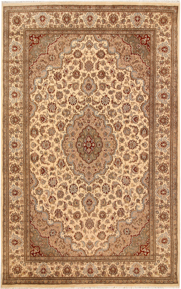 Blanched Almond Isfahan 5' 6 x 8' 4 - No. 68340 - ALRUG Rug Store