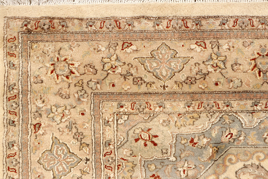 Navajo White Isfahan 5'  7" x 8' " - No. QA74244