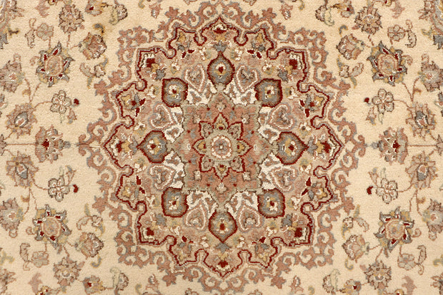 Navajo White Isfahan 5'  7" x 8' " - No. QA74244