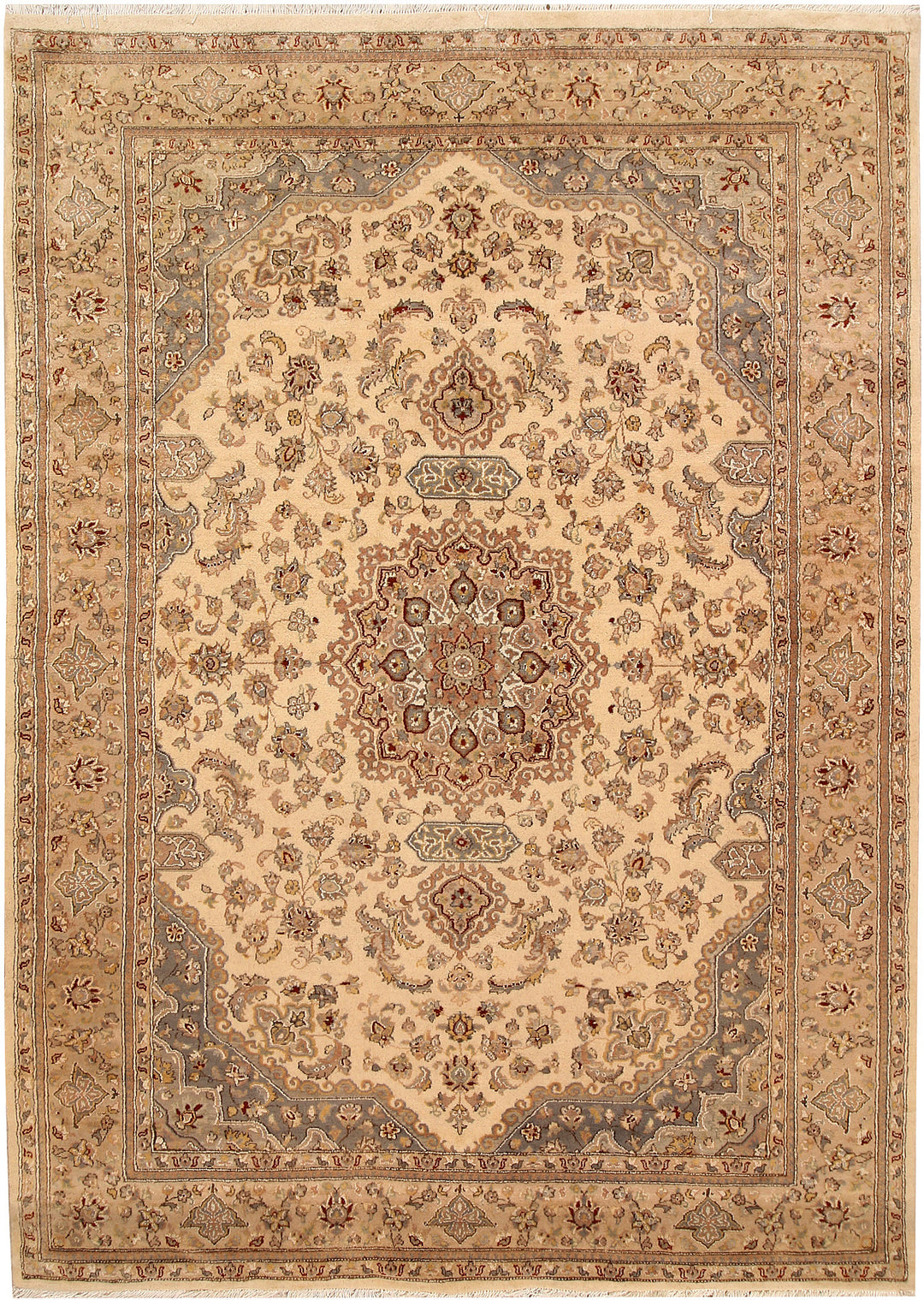 Navajo White Isfahan 5' 7 x 8' - No. 68342 - ALRUG Rug Store