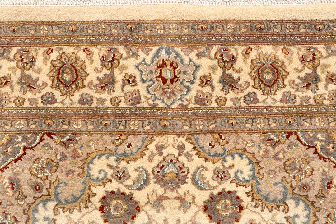 Blanched Almond Kirman 5' 5 x 8' 4 - No. 68343 - ALRUG Rug Store