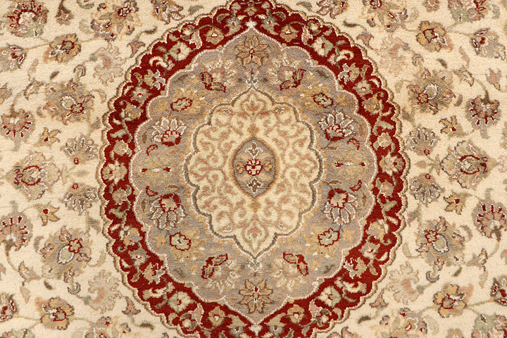 Blanched Almond Isfahan 5' 6 x 8' 8 - No. 68344 - ALRUG Rug Store