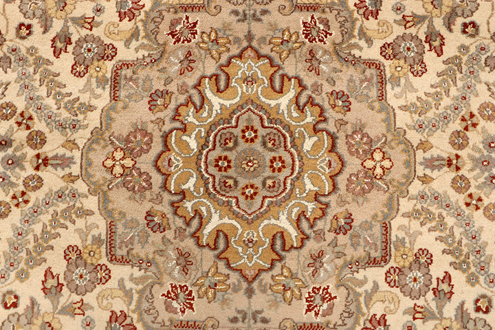 Blanched Almond Isfahan 5'  7" x 8'  7" - No. QA94815