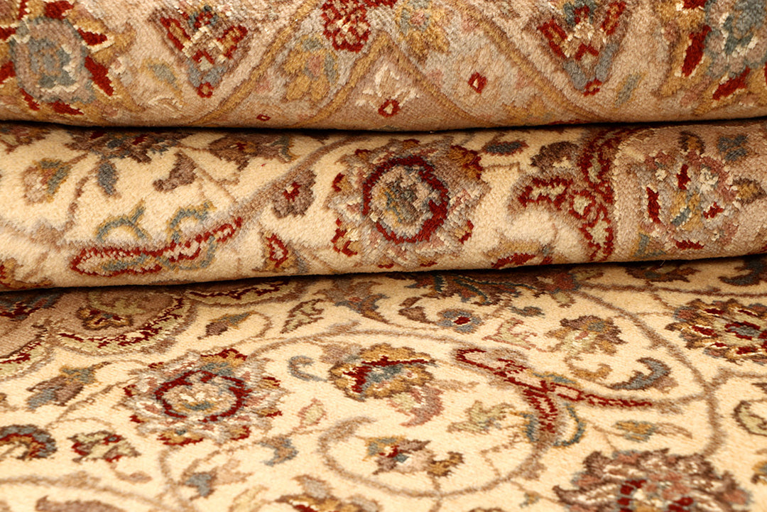 Blanched Almond Isfahan 5' 6 x 8' 2 - No. 68346 - ALRUG Rug Store