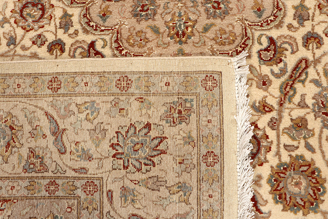 Blanched Almond Isfahan 5' 7 x 8' 3 - No. 68350 - ALRUG Rug Store