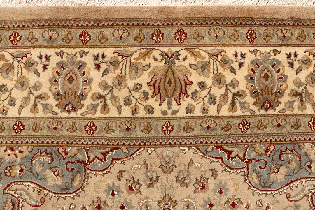 Burlywood Kashan 5'  7" x 8'  4" - No. QA16351