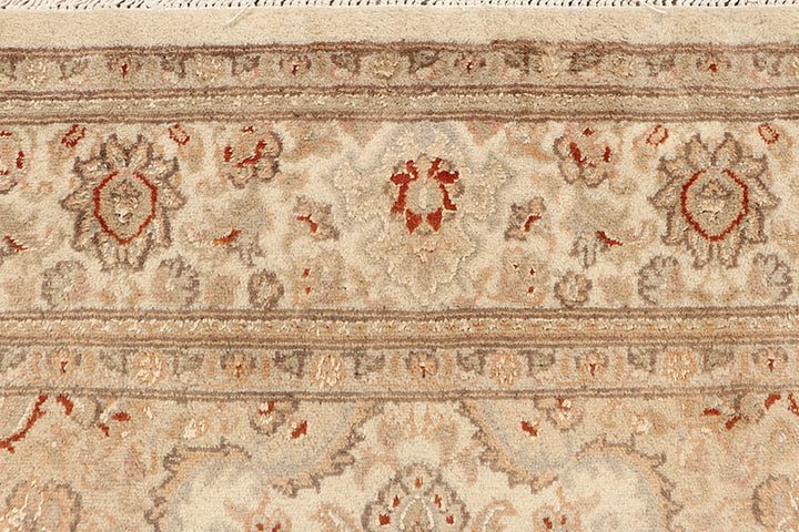 Navajo White Kirman 5' 6 x 8' 3 - No. 68355 - ALRUG Rug Store