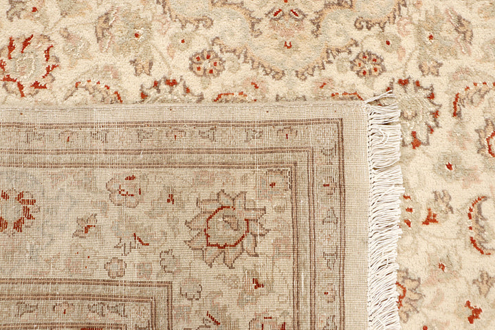 Navajo White Kirman 5' 6 x 8' 3 - No. 68355 - ALRUG Rug Store