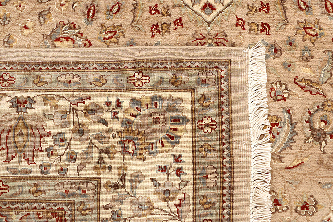 Tan Kashan 5'  8" x 8'  4" - No. QA69946