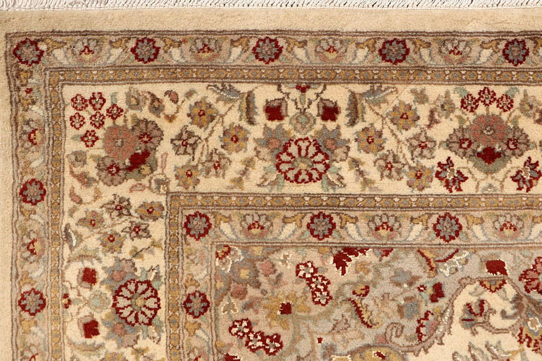 Bisque Isfahan 5' 7 x 8' 3 - No. 68357 - ALRUG Rug Store