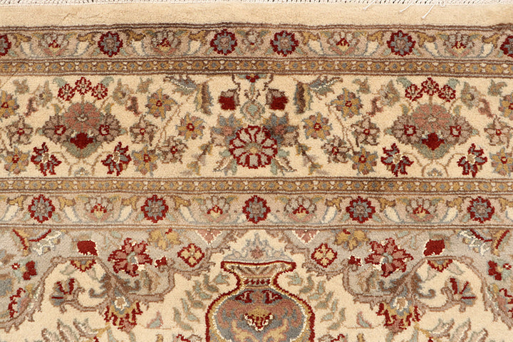 Bisque Isfahan 5' 7 x 8' 3 - No. 68357 - ALRUG Rug Store