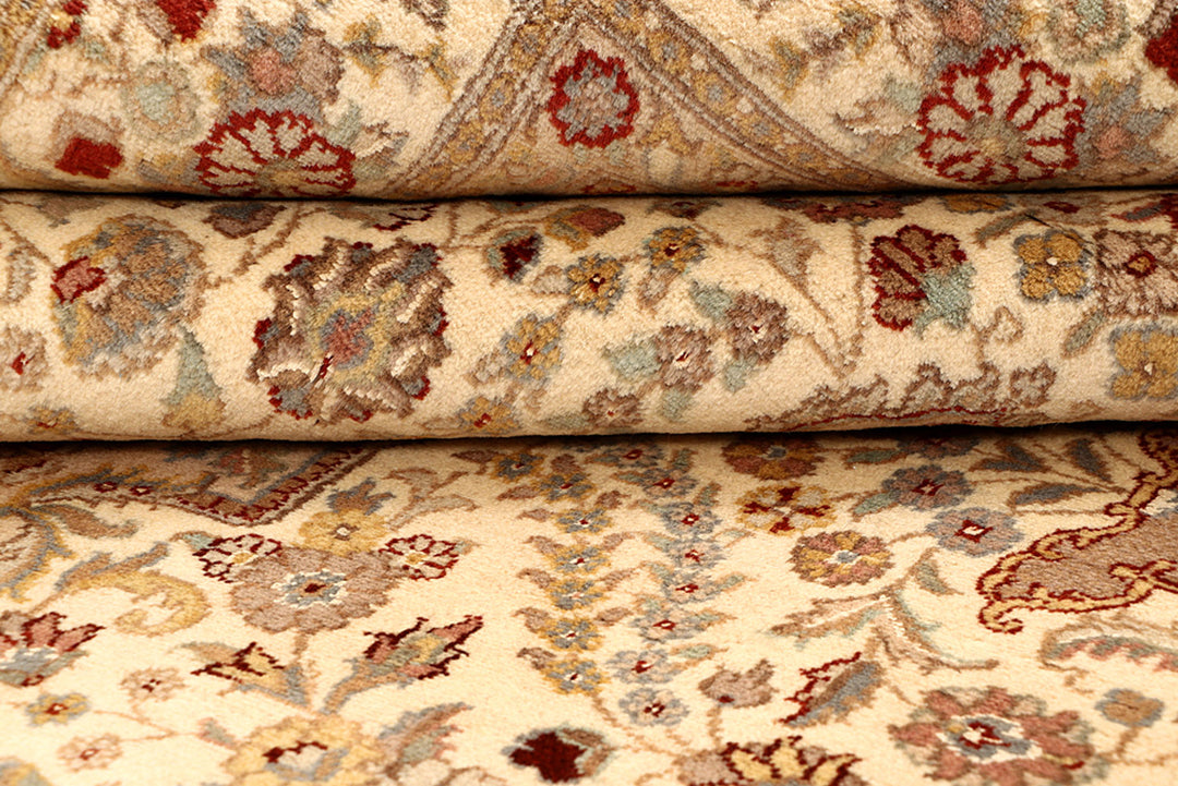 Bisque Isfahan 5' 7 x 8' 3 - No. 68357 - ALRUG Rug Store