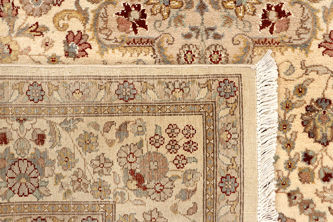 Bisque Isfahan 5'  7" x 8'  3" - No. QA39905