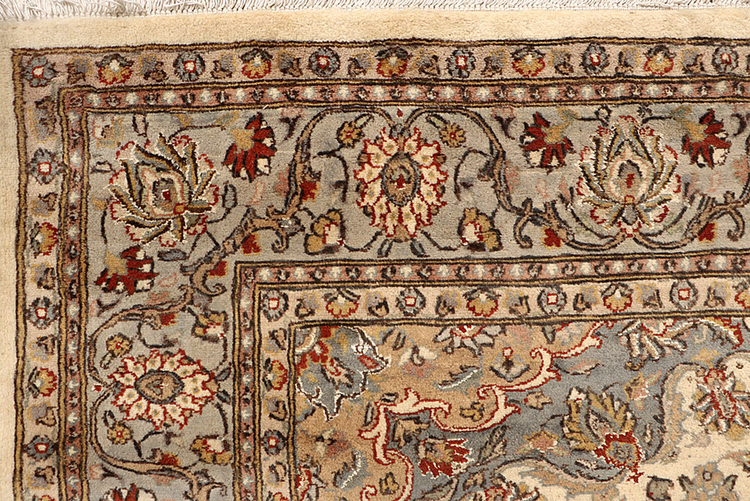 Bisque Kashan 5'  5" x 8'  3" - No. QA28655