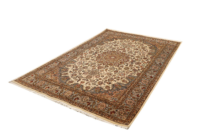 Bisque Kashan 5' 5 x 8' 3 - No. 68359 - ALRUG Rug Store