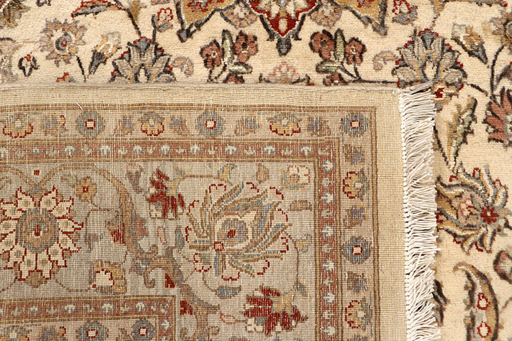 Bisque Kashan 5' 5 x 8' 3 - No. 68359 - ALRUG Rug Store