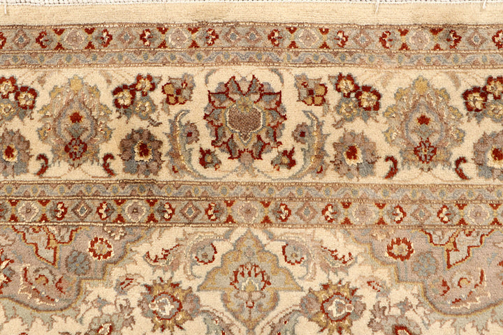 Bisque Kashan 5'  6" x 8' " - No. QA22048
