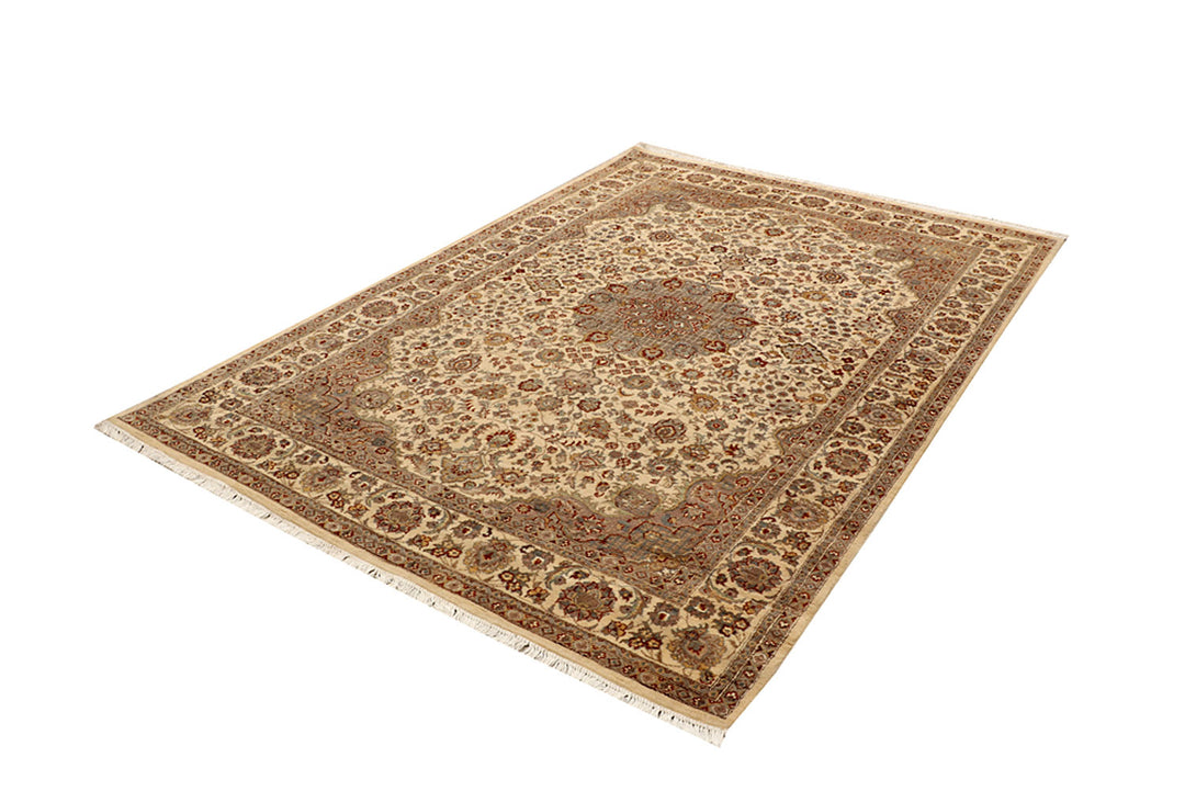 Bisque Kashan 5' 6 x 8' - No. 68360 - ALRUG Rug Store