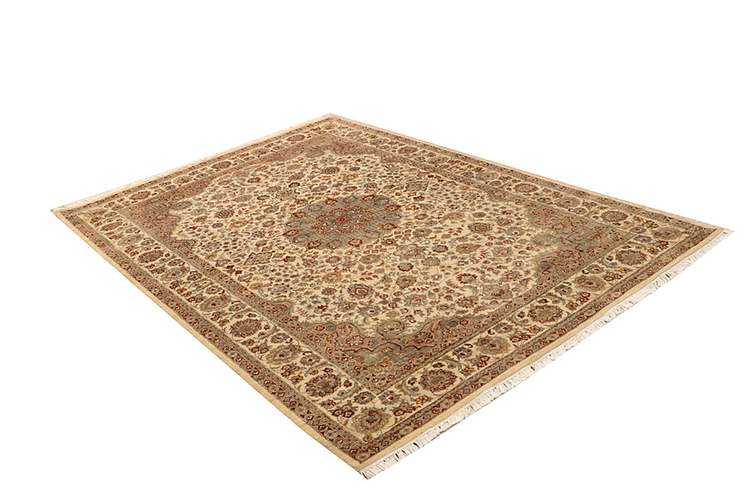 Bisque Kashan 5'  6" x 8' " - No. QA22048
