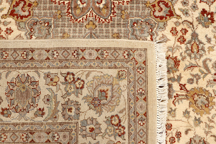 Bisque Kashan 5'  6" x 8' " - No. QA22048
