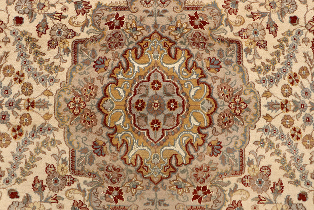 Bisque Isfahan 5' 7 x 8' 2 - No. 68361 - ALRUG Rug Store