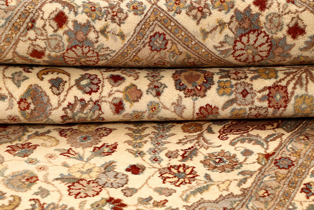 Bisque Isfahan 5' 7 x 8' 2 - No. 68361 - ALRUG Rug Store