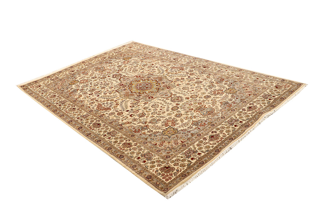 Bisque Isfahan 5' 7 x 8' 2 - No. 68361 - ALRUG Rug Store