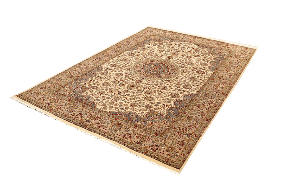 Bisque Kashan 5' 8 x 8' 3 - No. 68364 - ALRUG Rug Store
