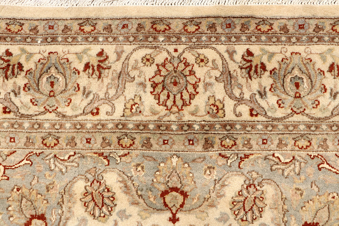 Bisque Isfahan 5' 7 x 8' 3 - No. 68366 - ALRUG Rug Store
