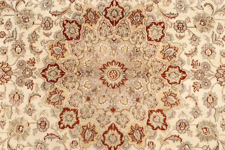 Bisque Isfahan 5' 7 x 8' 3 - No. 68366 - ALRUG Rug Store