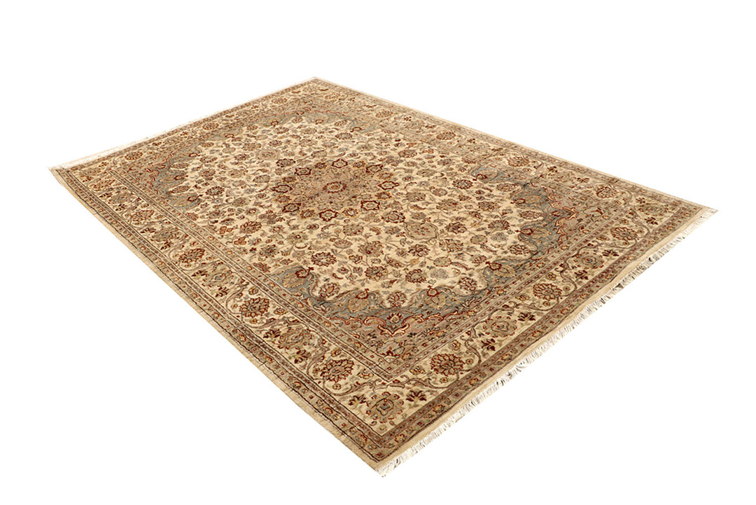 Bisque Isfahan 5' 7 x 8' 3 - No. 68366 - ALRUG Rug Store