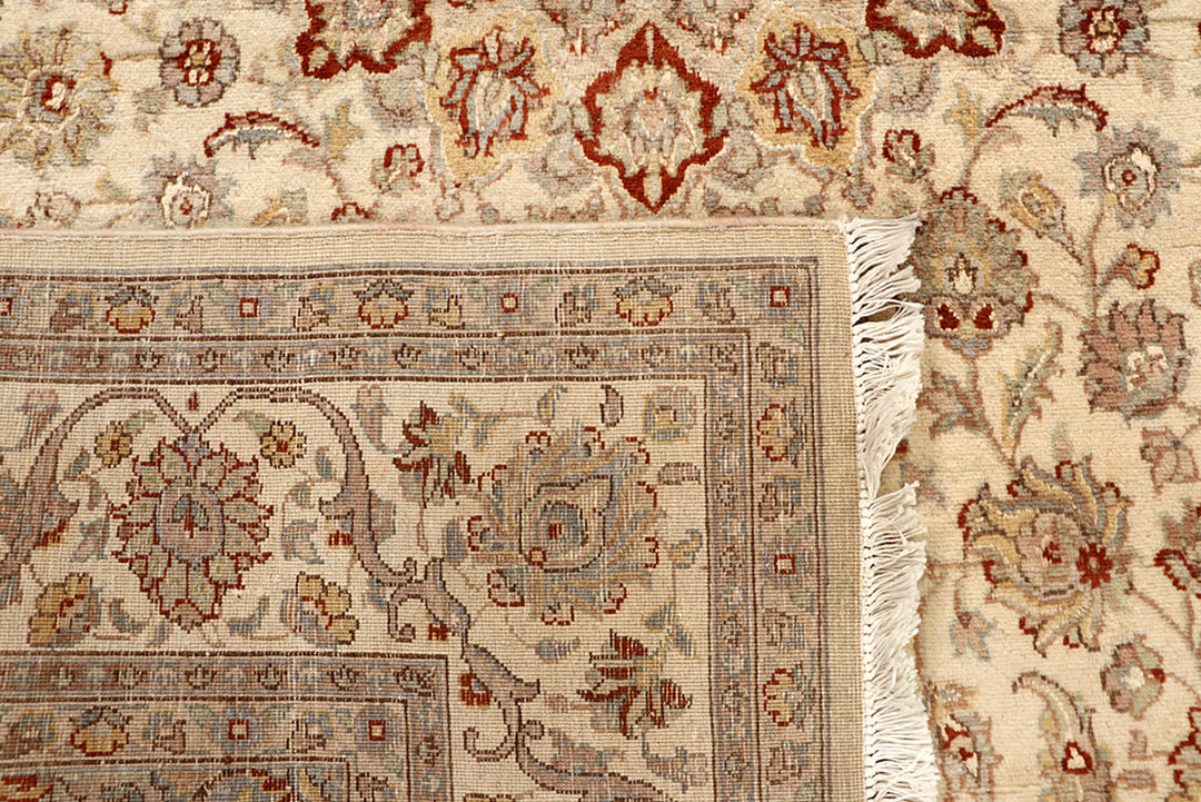 Bisque Isfahan 5' 7 x 8' 3 - No. 68366 - ALRUG Rug Store