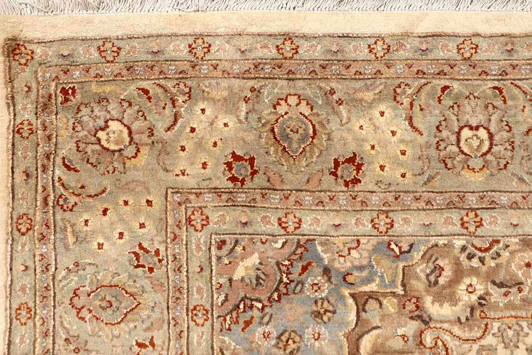 Bisque Kashan 5'  6" x 8'  4" - No. QA14643