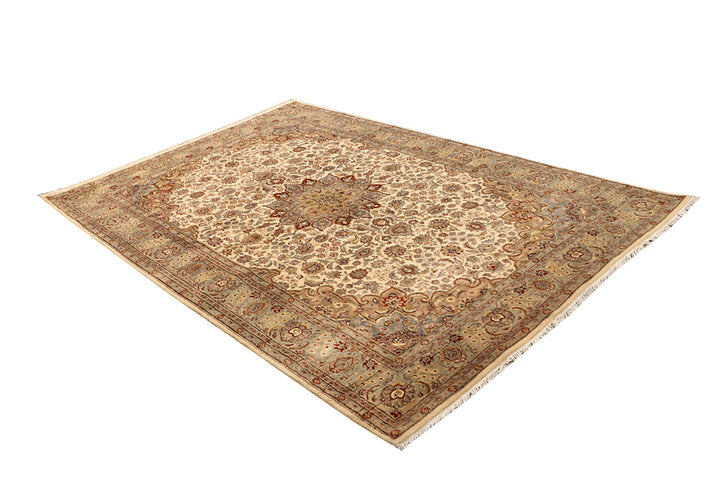 Bisque Kashan 5'  6" x 8'  4" - No. QA14643