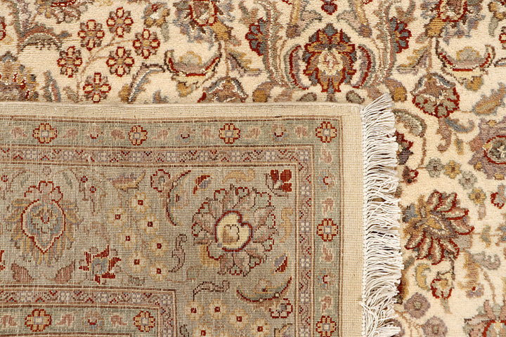 Bisque Kashan 5' 6 x 8' 4 - No. 68367 - ALRUG Rug Store