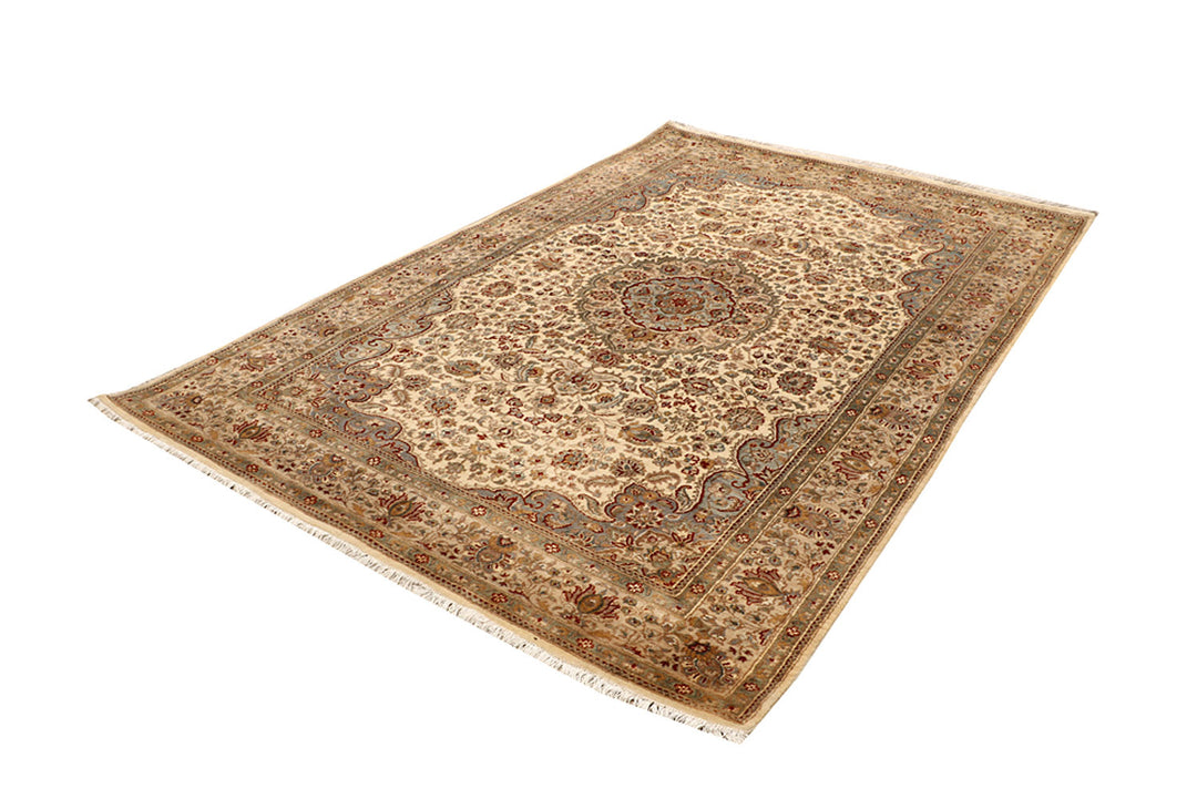 Bisque Isfahan 5' 7 x 8' 7 - No. 68370 - ALRUG Rug Store