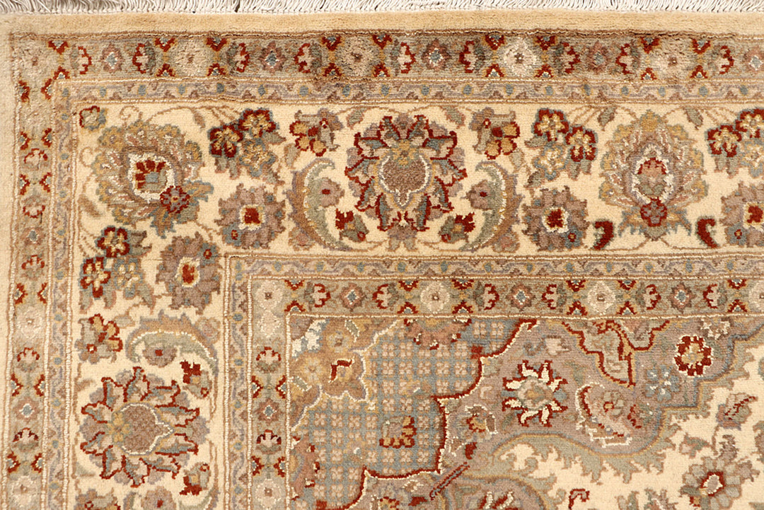 Bisque Kashan 5'  6" x 7'  11" - No. QA60040