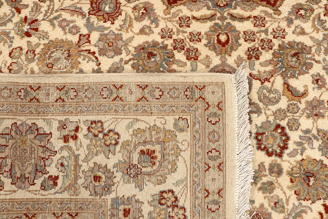Bisque Kashan 5' 6 x 7' 11 - No. 68373 - ALRUG Rug Store
