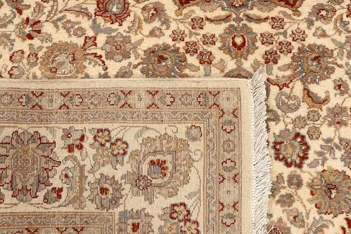 Bisque Kashan 5'  6" x 7'  11" - No. QA60040
