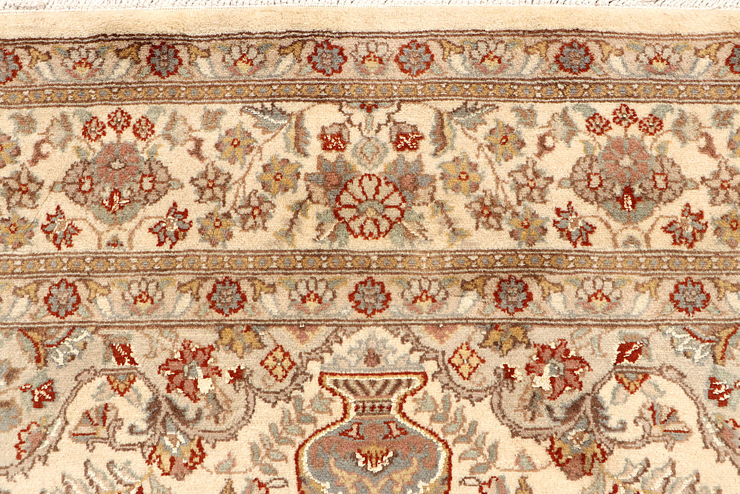 Blanched Almond Isfahan 5' 7 x 8' 5 - No. 68377 - ALRUG Rug Store