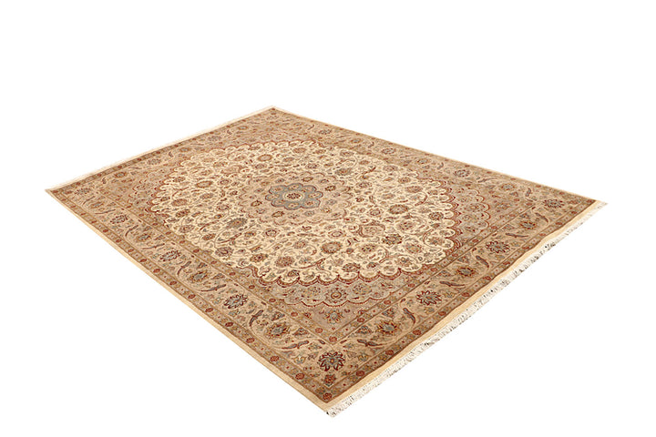 Bisque Isfahan 5' 7 x 8' - No. 68378 - ALRUG Rug Store