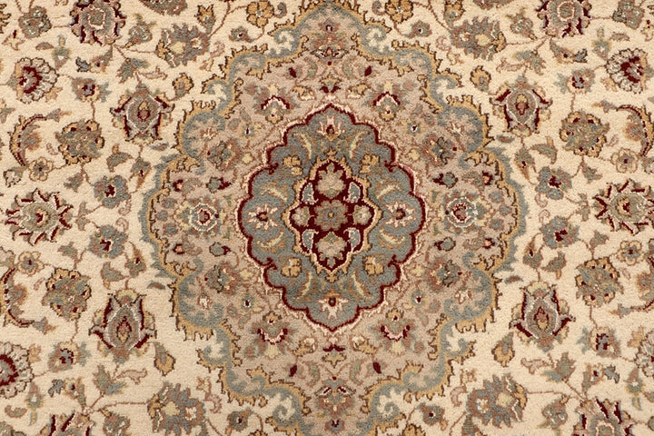 Blanched Almond Isfahan 5' 6 x 8' 2 - No. 68379 - ALRUG Rug Store