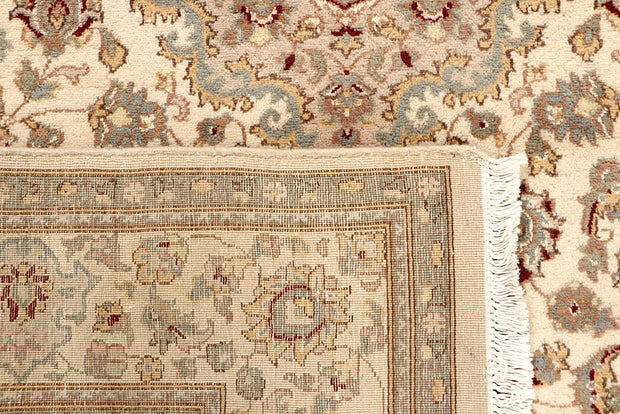 Blanched Almond Isfahan 5' 6 x 8' 2 - No. 68379 - ALRUG Rug Store
