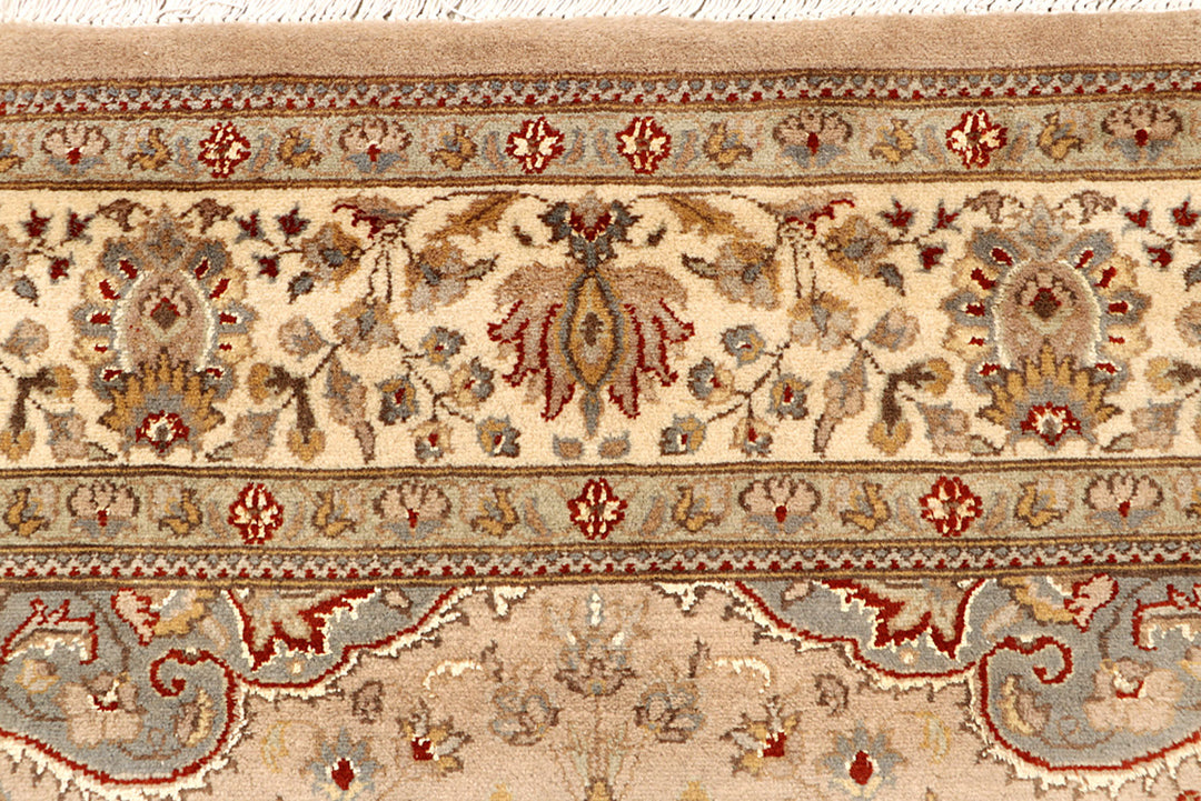 Tan Isfahan 5' 8 x 8' 2 - No. 68380 - ALRUG Rug Store