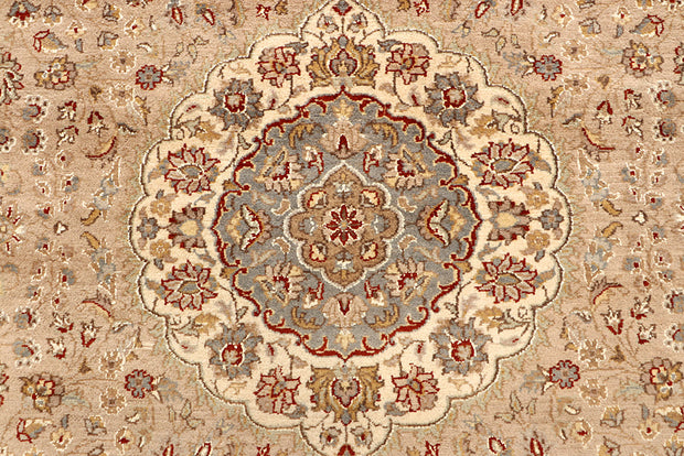 Tan Isfahan 5'  8" x 8'  2" - No. QA14136