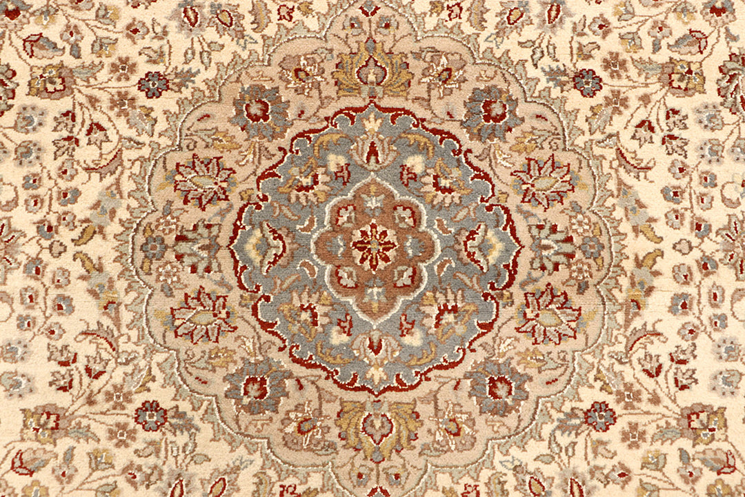 Blanched Almond Isfahan 5'  8" x 8'  2" - No. QA56633